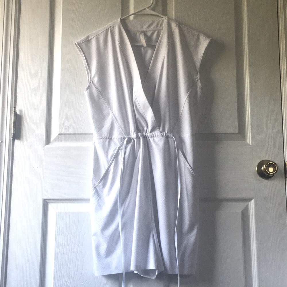 Never worn Athleta Marlow Romper. Size S